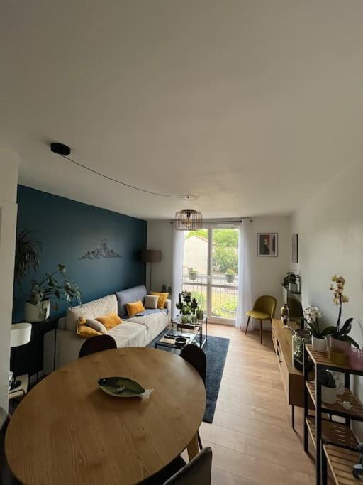 Appartement Paisible T2 à Villeurbanne Extérieur photo