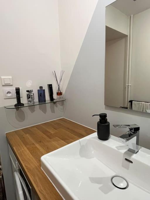 Appartement Paisible T2 à Villeurbanne Extérieur photo