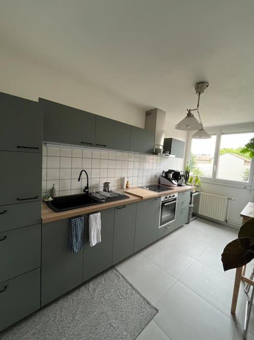 Appartement Paisible T2 à Villeurbanne Extérieur photo